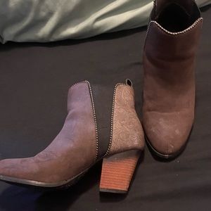 Maurice’s Heels